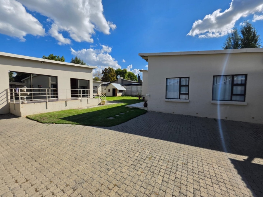 6 Bedroom Property for Sale in Bethlehem Free State